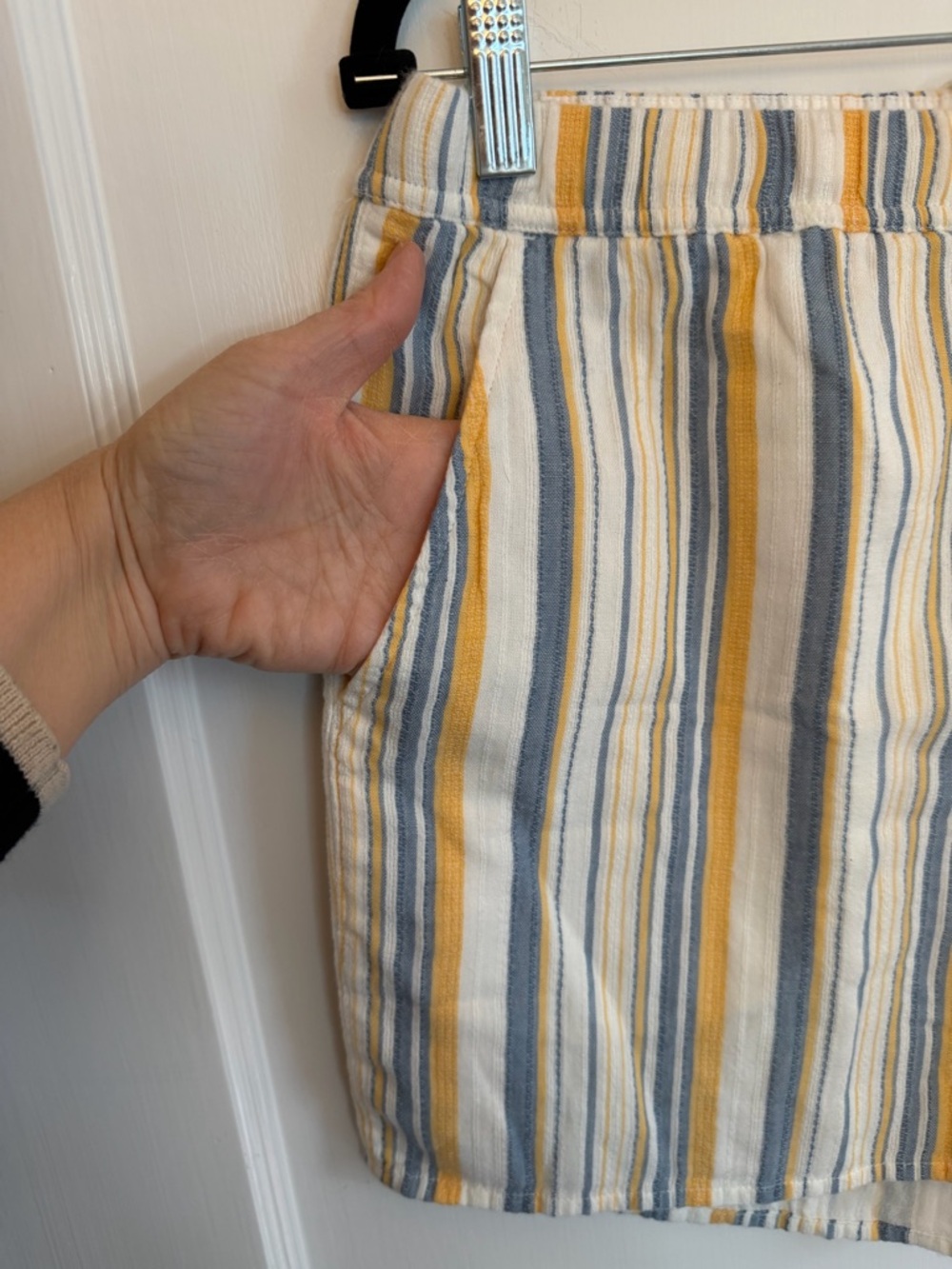 Garnet Hill Striped Drawstring Shorts Yellow Blue White Pockets Women Size L - Picture 4 of 9